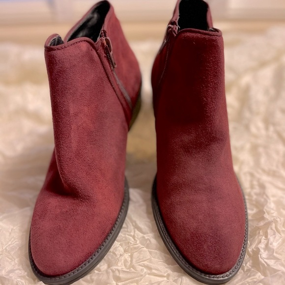 Di Fontana red suede Western style ankle boots NWOT size 38 - Picture 2 of 9
